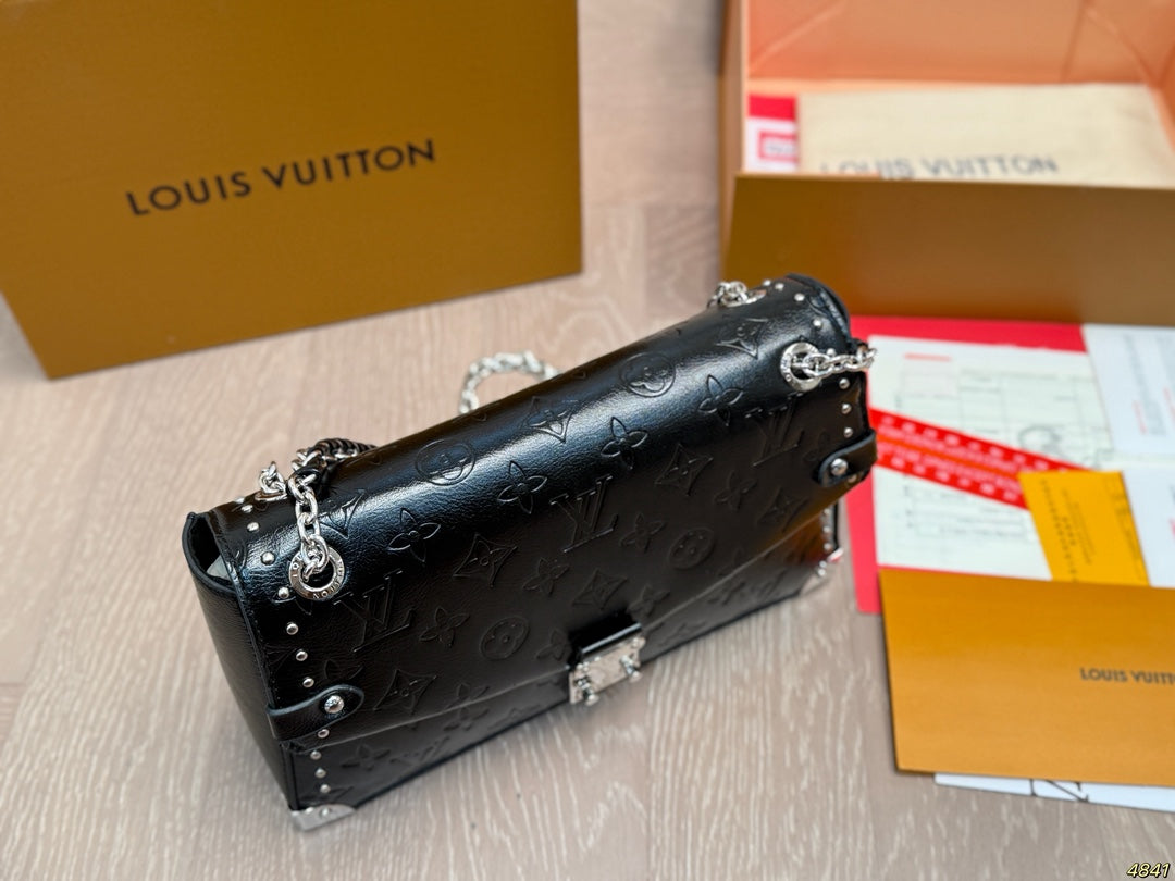 LV Pochette Métis
