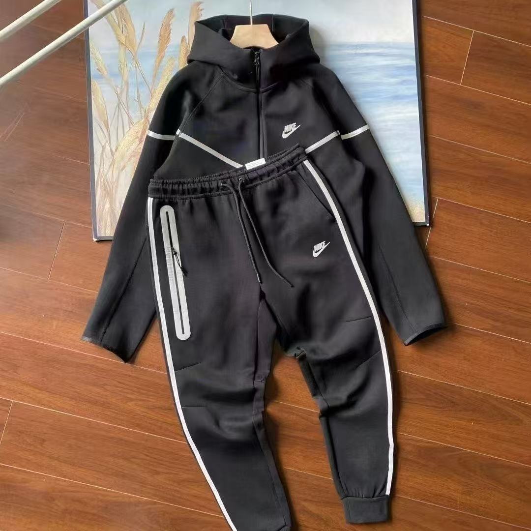Nike Tech