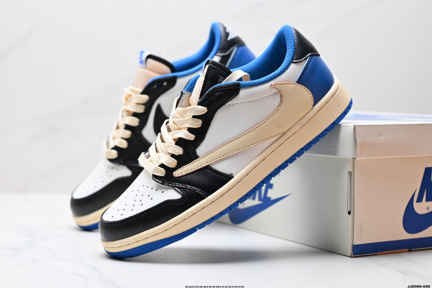 Air Jordan 1 Retro Low Fragment x Travis Scott