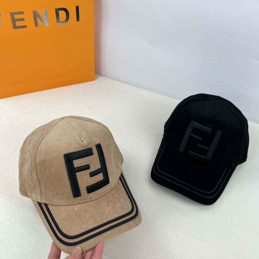 Boné Fendi