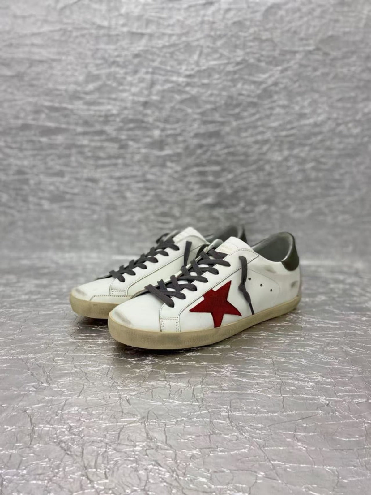 Golden Goose Super-Star