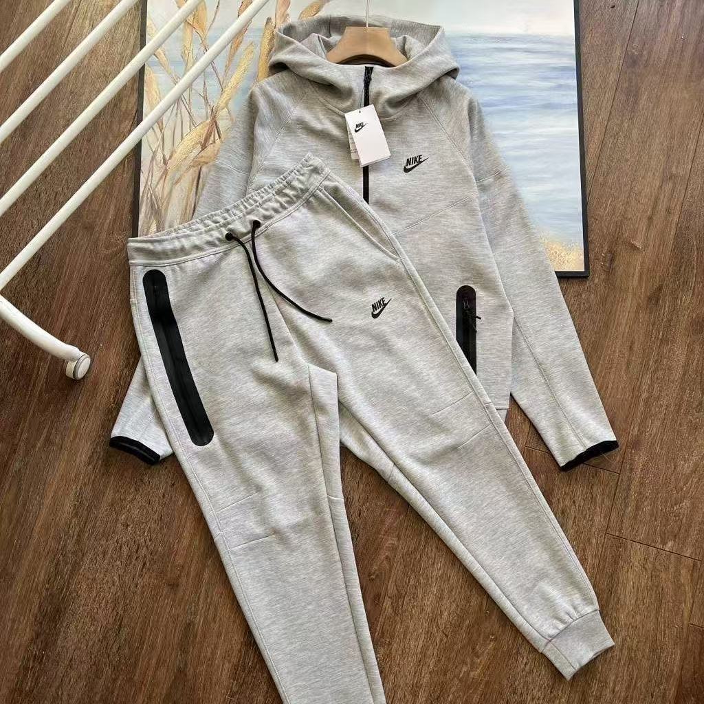 Nike Tech