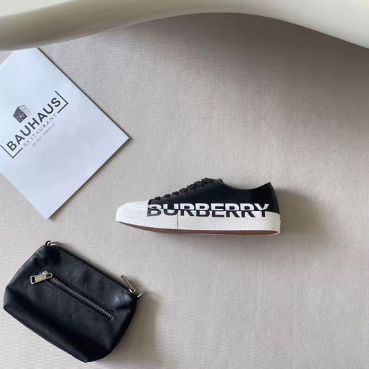 Burberry Sneakers