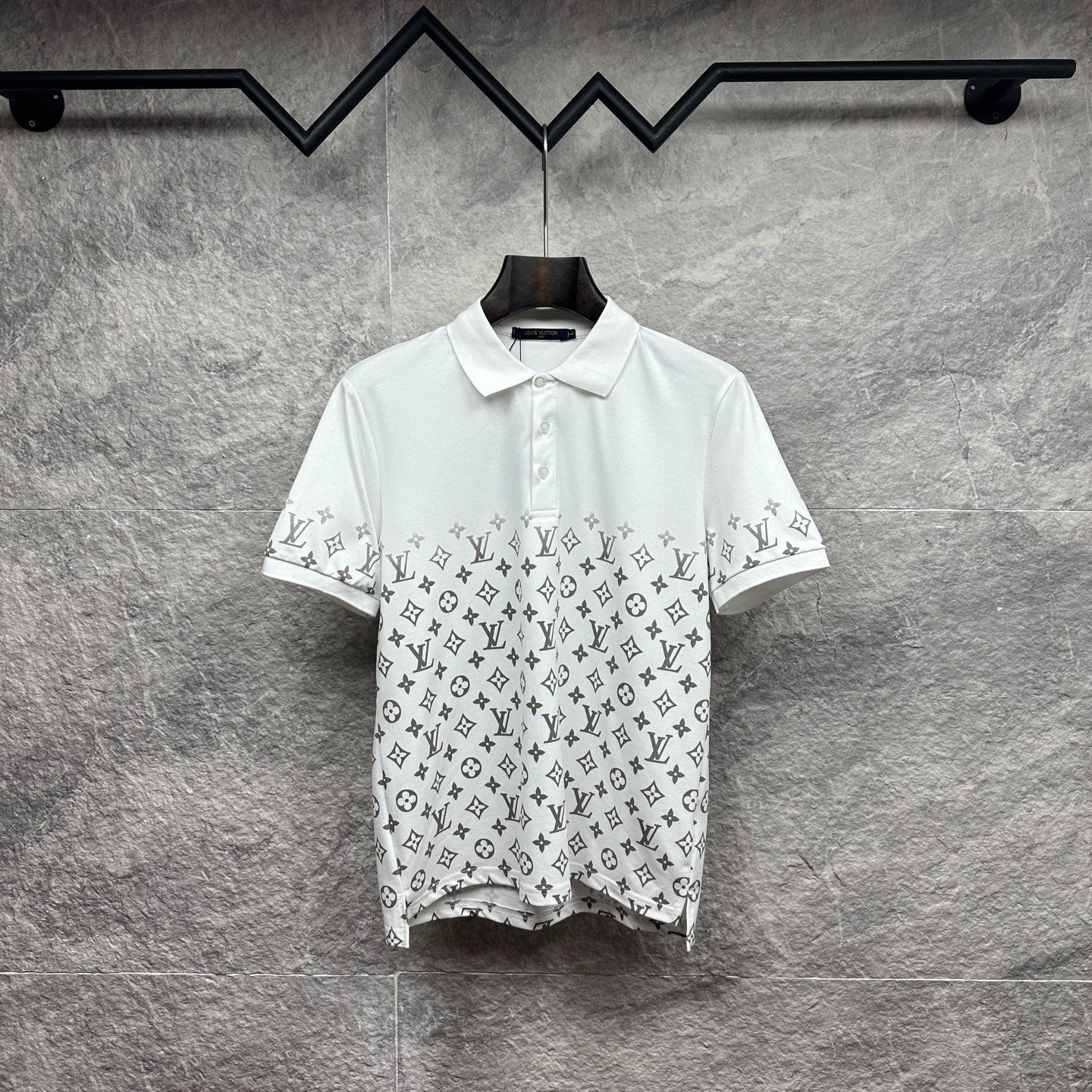 Polo LV Louis Vuitton monograma estampado gradiente