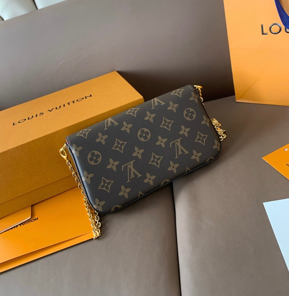 LV Pochette Félicie