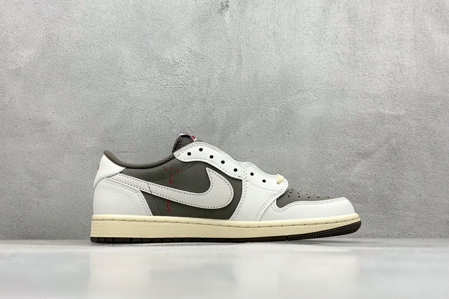 Travis Scott x Air Jordan 1 Low