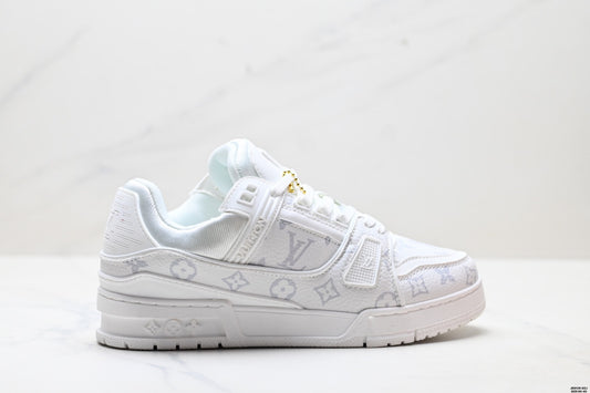 LV Trainer White Monochrome