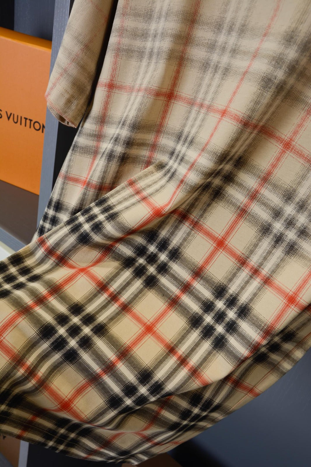 T-shirt Burberry modelo EKD Ombré fade monograma