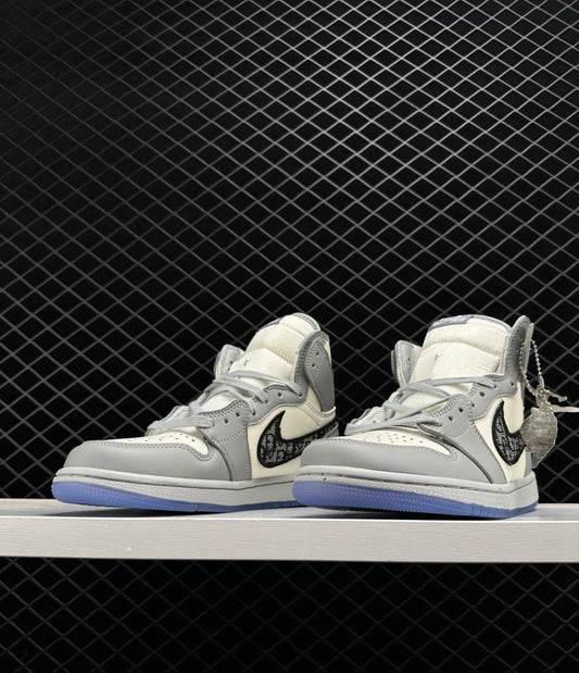 Jordan x Dior Air Jordan 1 Retro High Sneakers