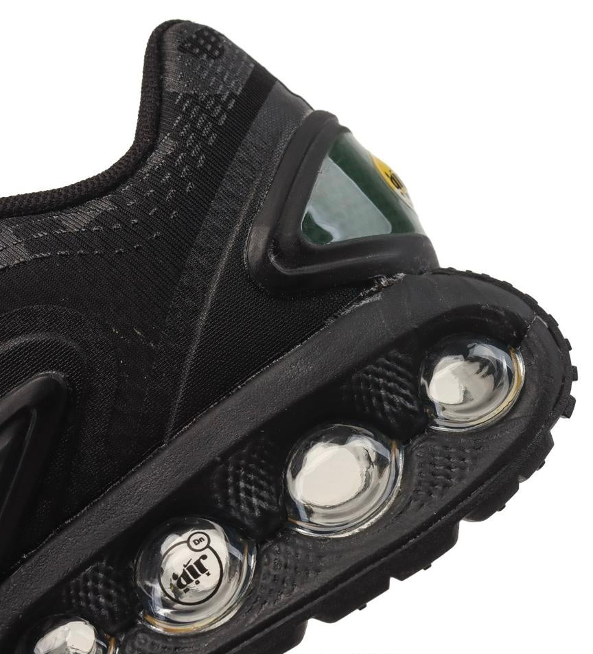 Nike x Supreme Air Max Dn