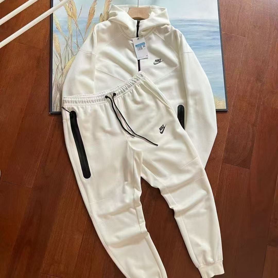 Nike Tech