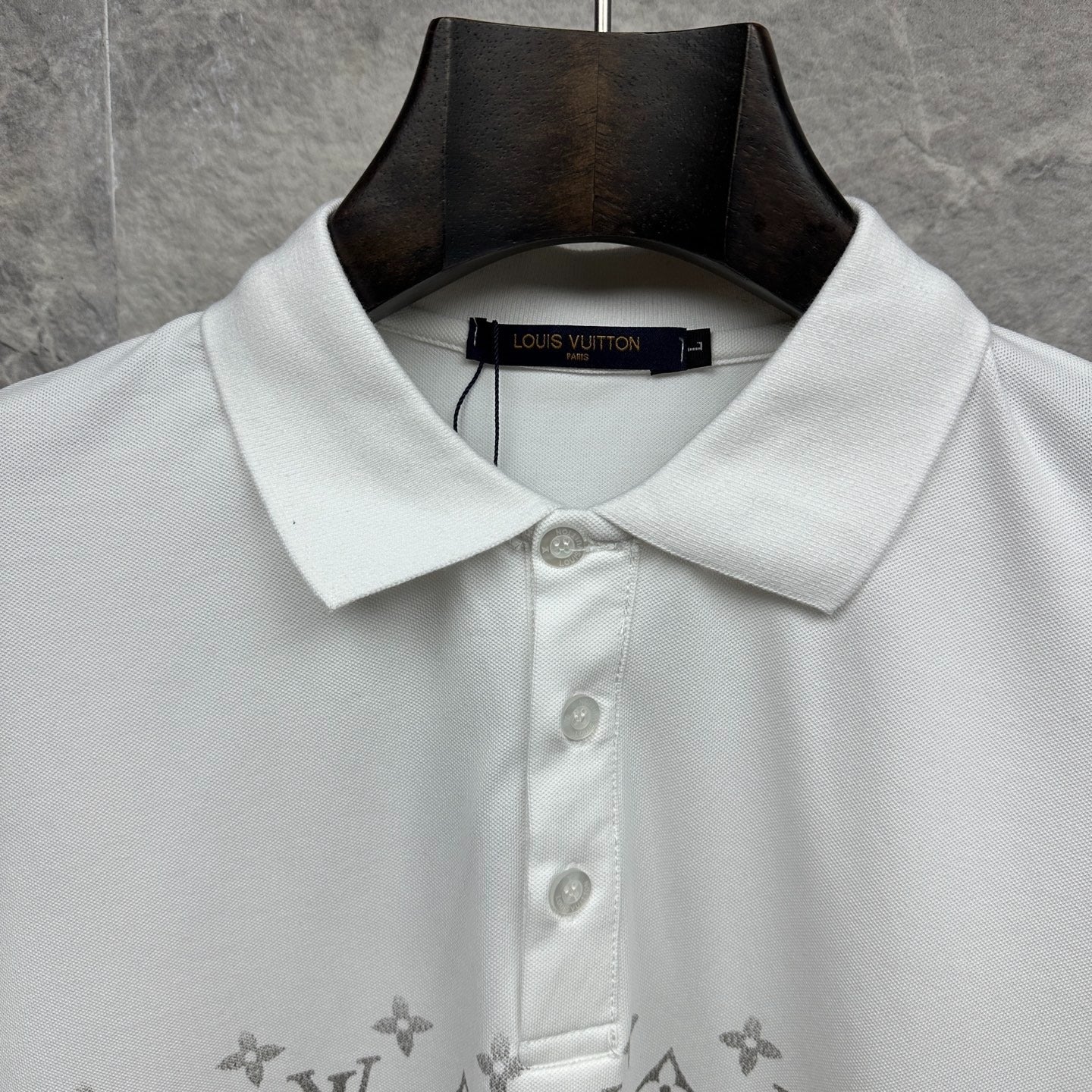 Polo LV Louis Vuitton monograma estampado gradiente