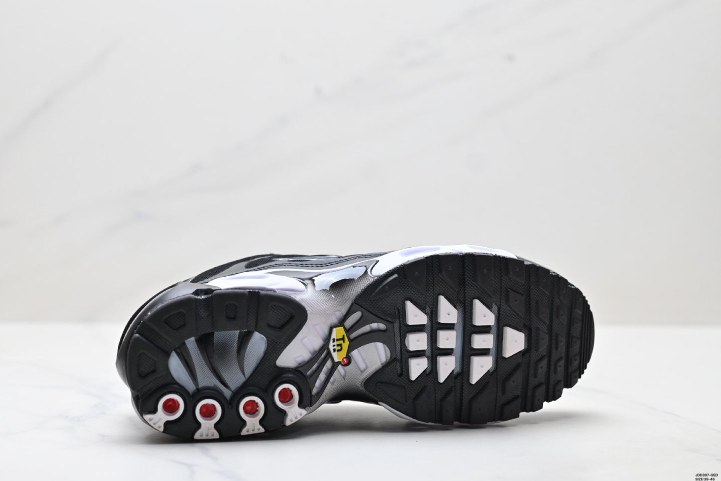 Nike Air Max Plus TN - VENOM V2