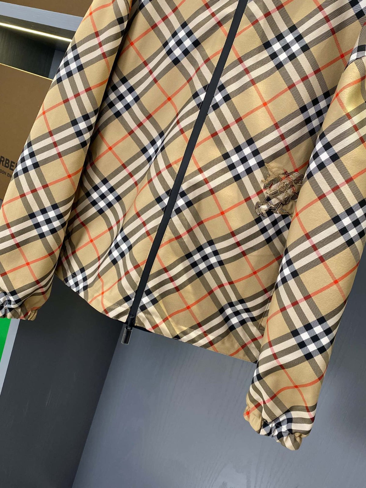 Casaco corta-vento reversível Burberry