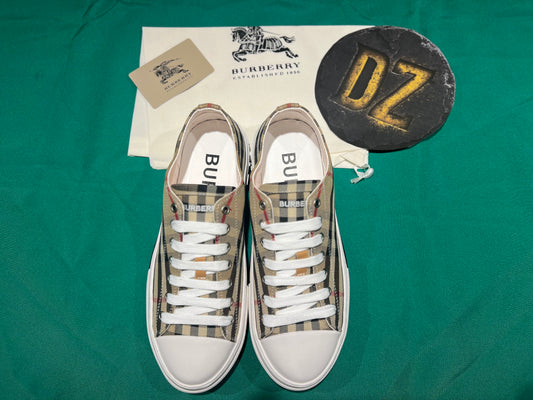 PROMOÇÃO Burberry Vintage Check tam.39