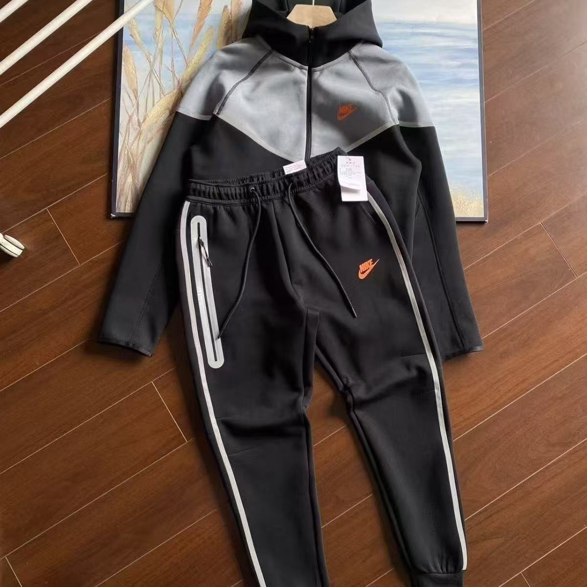 Nike Tech