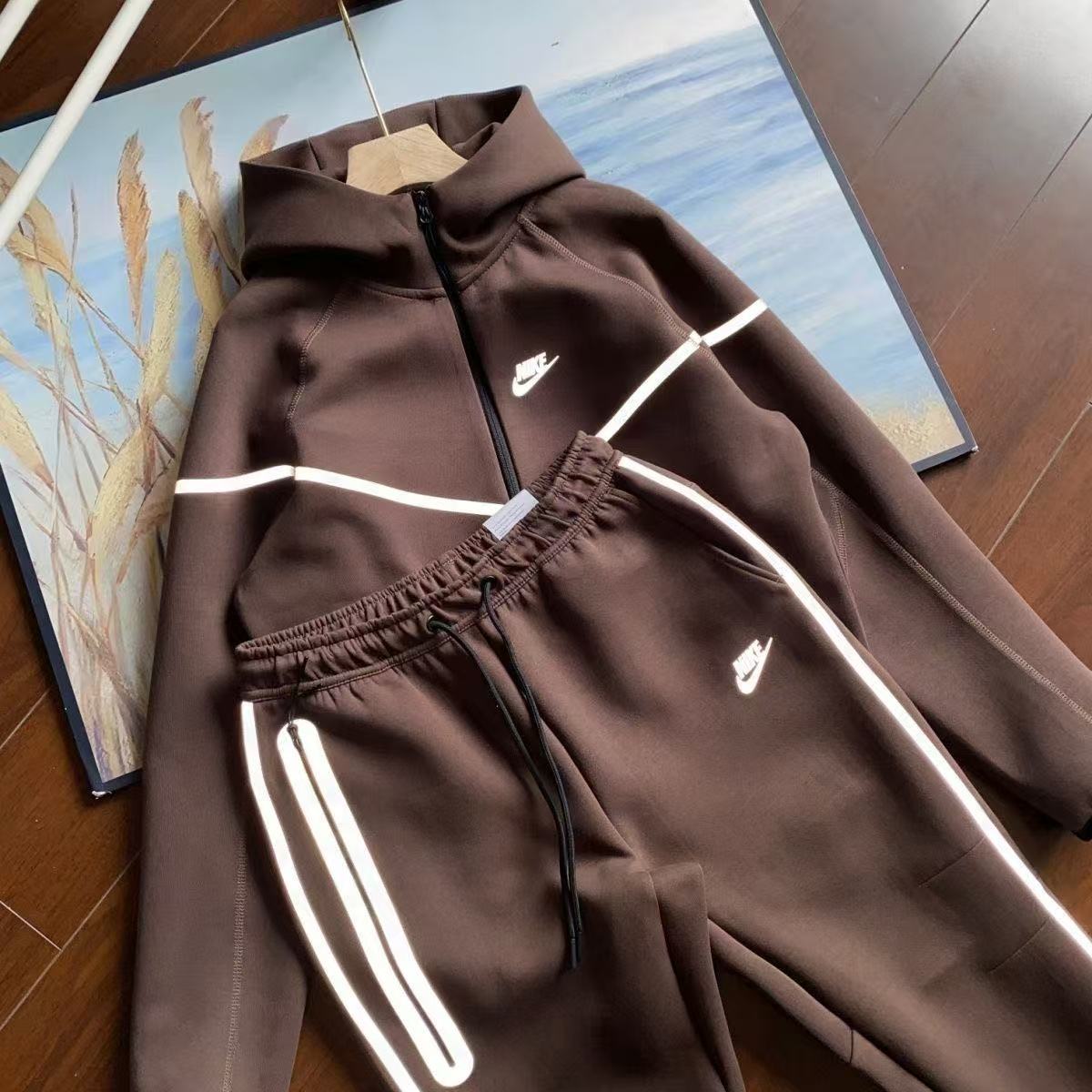 Nike Tech