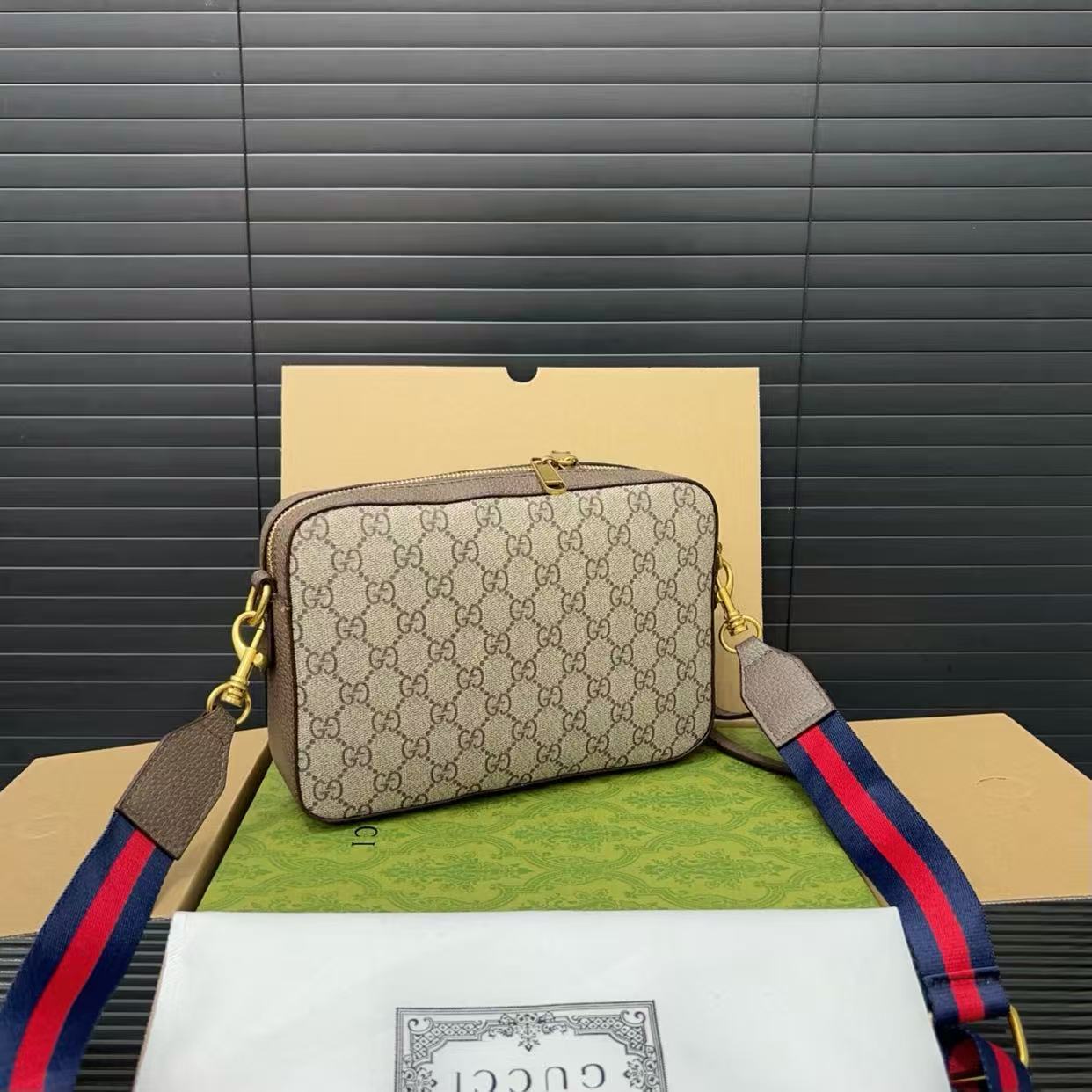 Gucci Messenger Bag